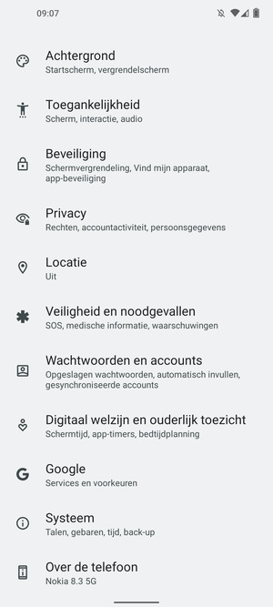 Scroll naar en selecteer Wachtwoorden en accounts