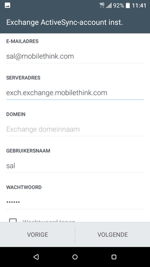 Voer Exchange serveradres en Gebruikersnaam in. Selecteer VOLGENDE