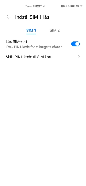 Vælg SIM 1 eller SIM 2 og vælg Skift PIN-kode til SIM-kort