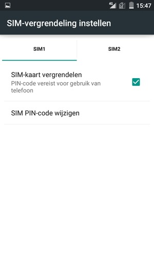 Selecteer de simkaart en selecteer vervolgens SIM PIN-code wijzigen
