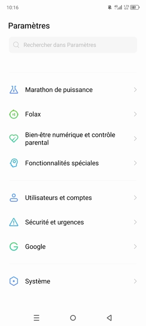 Retournez au menu Paramètres et sélectionnez Utilisateurs et comptes