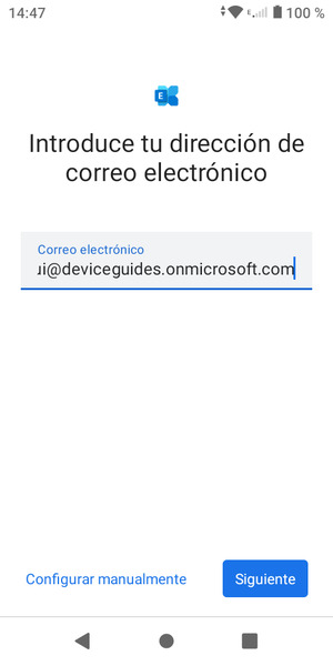 Introduzca su Dirección de correo electrónico y Contraseña. Seleccione Configurar manualmente