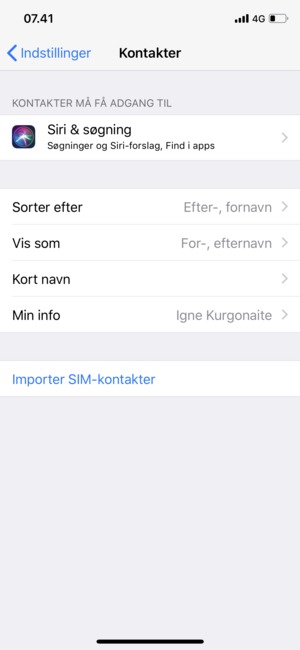 Scroll til og vælg Importer SIM-kontakter