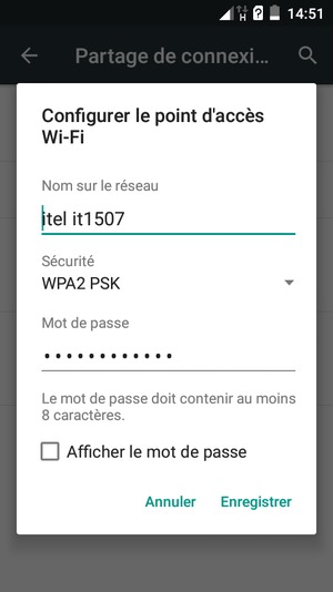 Saisissez un mot de passe de hotspot Wi-Fi d'au moins 8 caractères et sélectionnez Enregistrer