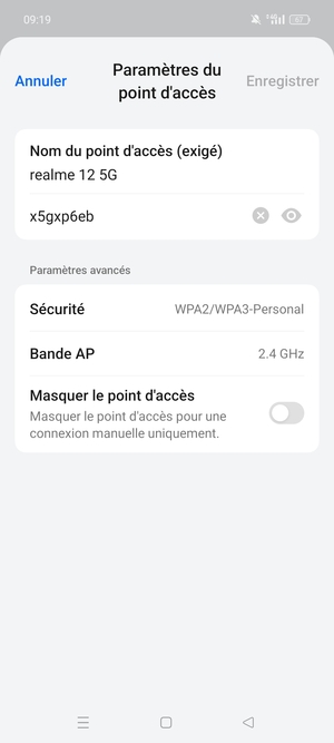 Saisissez un mot de passe de hotspot Wi-Fi d'au moins 8 caractères et sélectionnez Enregistrer