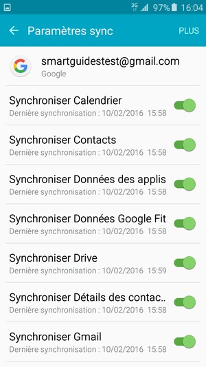 Activez l'Synchroniser Contacts et sélectionnez PLUS