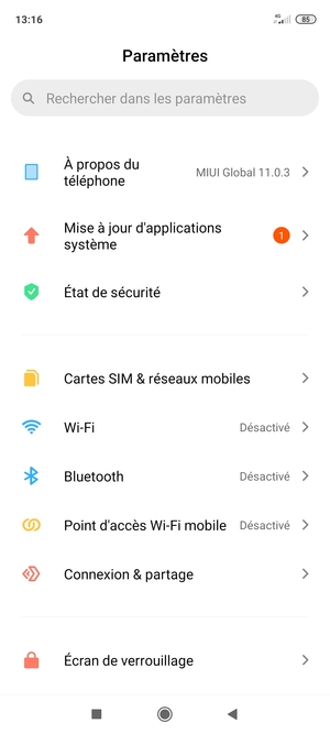 Sélectionnez Cartes SIM & réseau mobiles