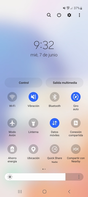 Seleccione Vibración para cambiar al modo silencio