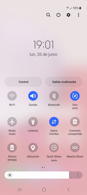 Seleccione Sonido para cambiar el modo de vibración