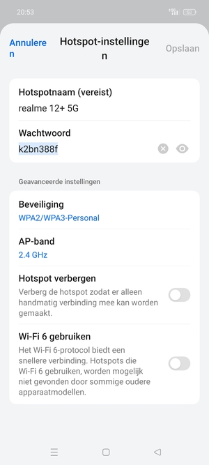 Voer een wachtwoord van een WiFi-hotspot in van ten minste 8 tekens en selecteer Opslaan